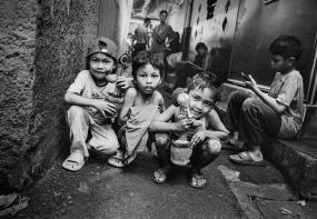 Children in an alley of Glodok Chinatown market of Jakarta