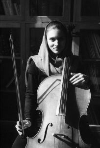 b&w portrait of Nazira