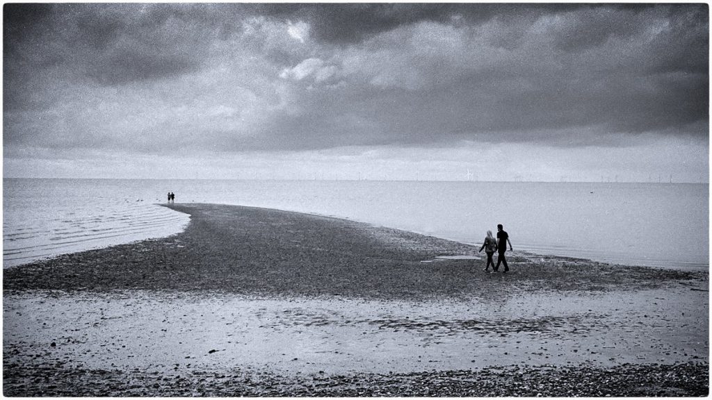 @flameforcefive The Street, Tankerton, Kent #ilfordfilm delta 400 in my bessa t #ilfordfridayfavourites #believeinfilm