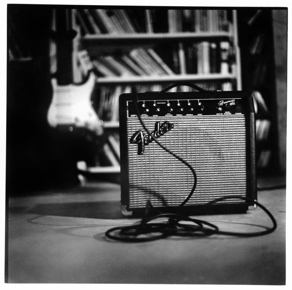 Ellen‏ @TheFeelofFilm "Fender Amp" #ilford #delta3200 