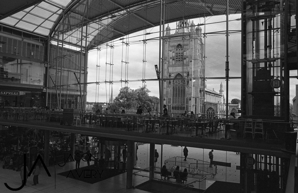 @Jaysargo City themed submission for #ilfordfridayfavourites. Film choice for these two entries was HP5 + #filmphotography