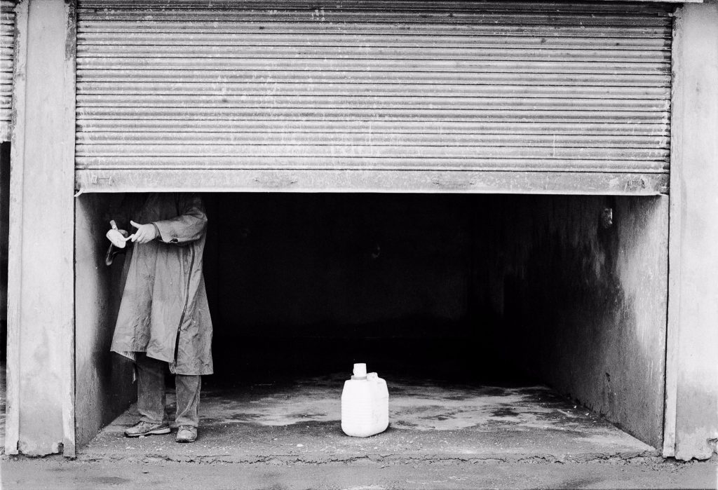 @budameat Oct 16 Worker in Leh, India #ilfordfridayfavourites #storytelling #Ilford #delta400