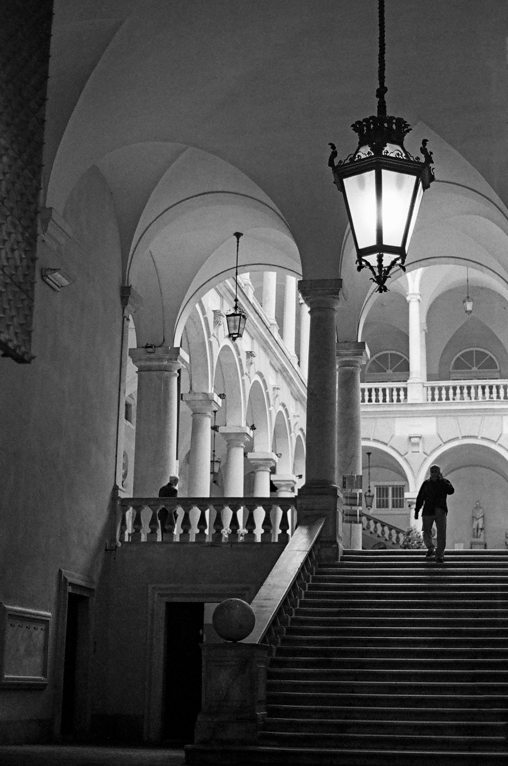 Black and white fiilm photograph of Genoa shot on ILFORD film by Meredith Schofield