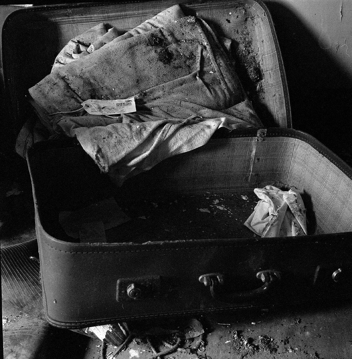 black and white film photography for #ilfordphoto #fridayfavourites #forgotten them