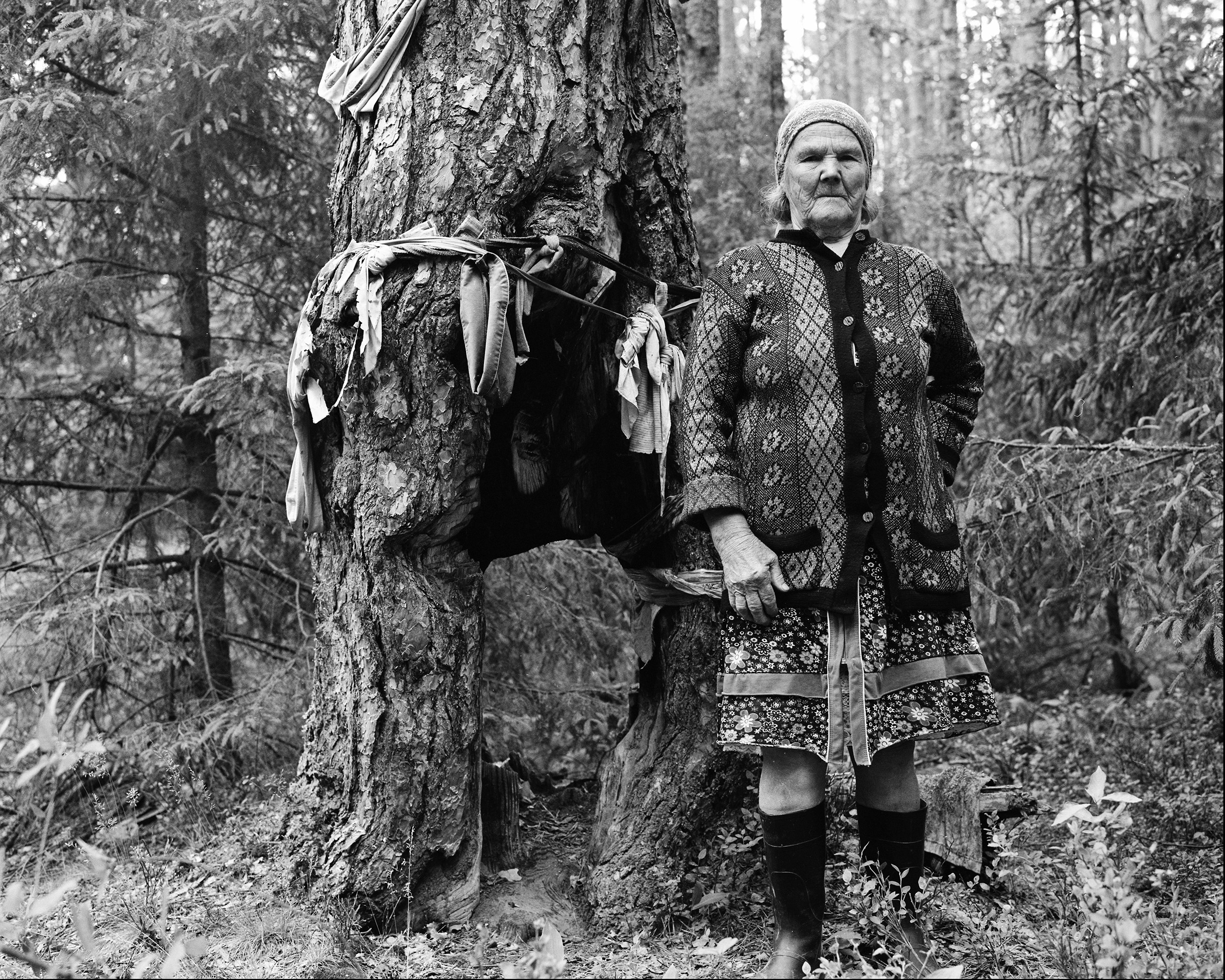 Black and white film image of Belarus traditional healer by Siarhiej Leskiec
