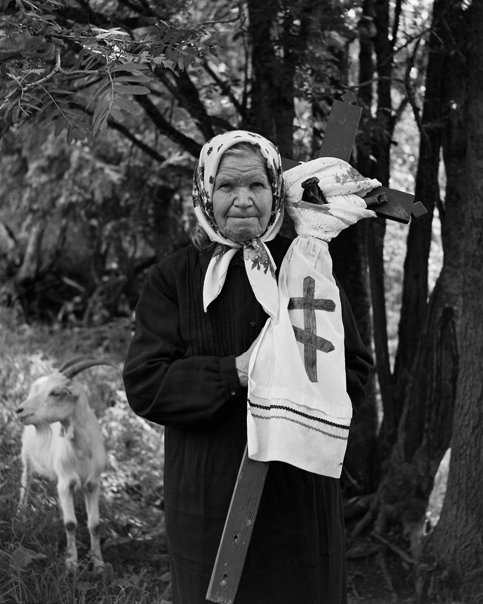 Black and white film image of Belarus traditional healer by Siarhiej Leskiec