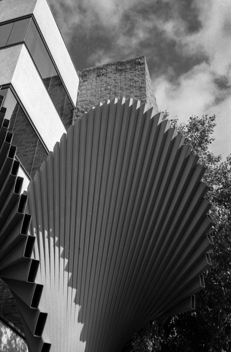 jayf6354 Steel sculpture. Bessa T, M Rokkor 40/2, ⁦‪@ILFORDPhoto‬⁩ #hp5 pushed one stop. #believeinfilm #ishootfilm #35mm #filmisnotdead #analogphotography #ilfordphoto #fridayfavourites