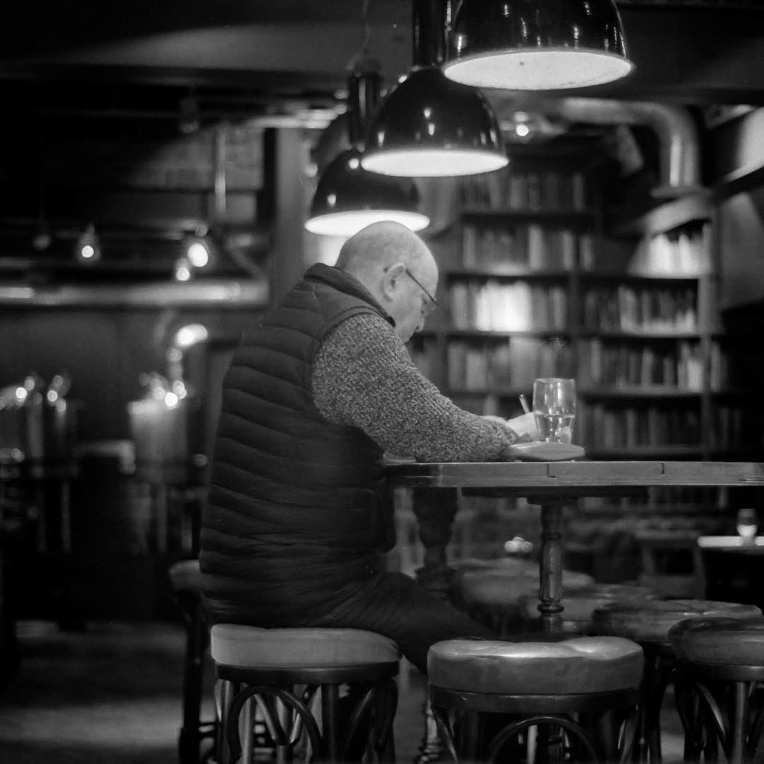 northskeer #hp5 #ilfordphoto #b&w #b&wfilm #olympus #olympusom2n #filmcamera #bridgetavern #quayside #om2 #tynebridge northskeer #fridayfavourites #ilfordfilm #ilfordhp5