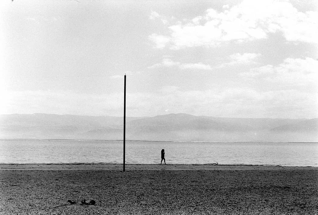 @simonking_v 2h2 hours ago Hootlet More #ILFORDFP4 Shot at ISO 12 at the #deadsea. #ilfordphoto @ilfordphoto #pulledfilm #fridayfavourites #leica #streetphotography