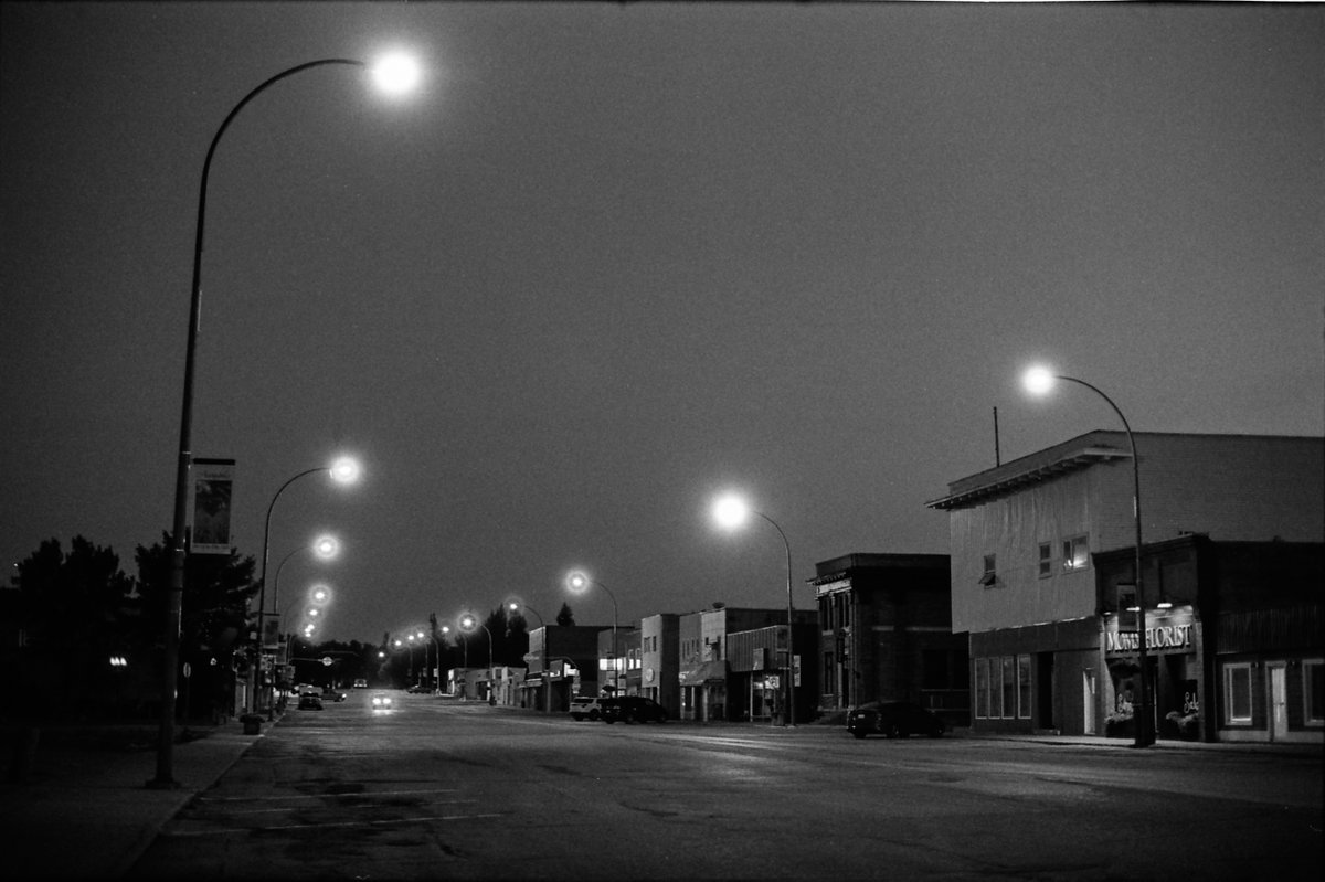 @phall715 Jun 29 Hootlet More Wandering little towns at night with HP5: Assiniboia, Saskatchewan. (Outtake from my upcoming zine). #believeinfilm #ilfordphoto #fridayfavourites #happyfilm