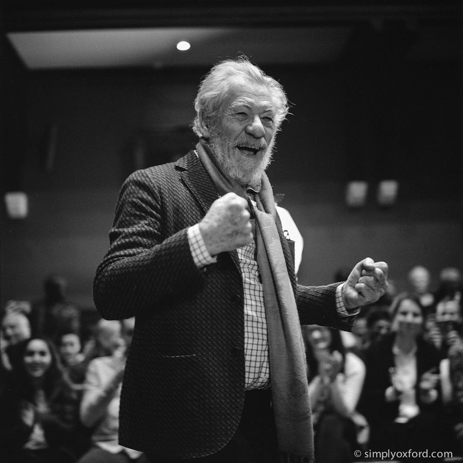 @simplyoxford · 2 Aug Here’s my entry for @ILFORDPhoto #fridayfavourites #mediumformat #ilfordphoto Sir Ian McKellen at the Oxford Union. #Rolleiflex 2.8F, Ilford HP5 #film (pushed to ISO 1600).