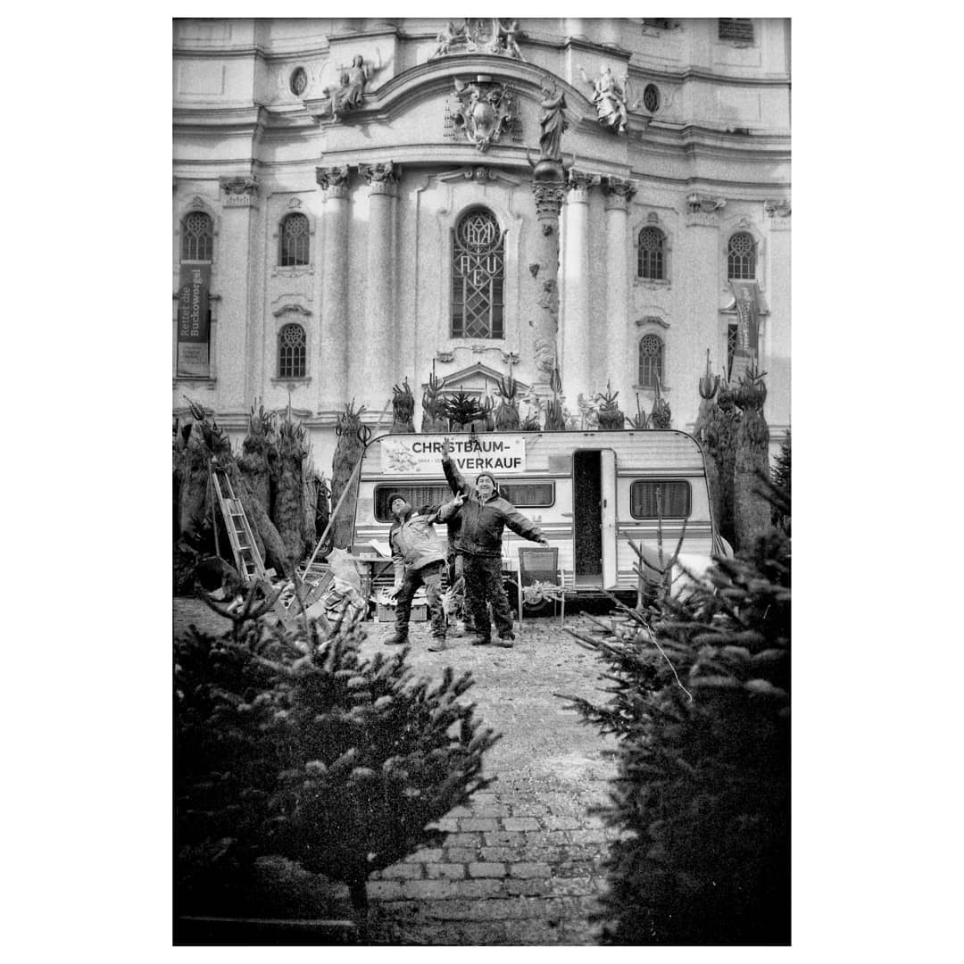 tickooni Last Christmas, I gave it to someone special. #wienanalog #viennablackandwhite #blackandwhitexmas #leicagallery #leicam4p #ilford #ilfordhp5 #ilfordfilm #ilfordphoto #fridayfavorites #film35mm #filmphotography