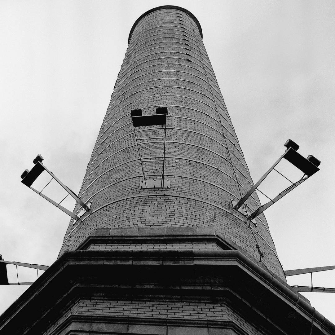 @junwin Old powerhouse see more http://ello.co/junwin #Mamiya 80mm Ilford FP4 #photography #ilfordphoto #fridayfavourites #shotin2020 #monochrome #bw #analogphotography #analog #mediumformat #urban #urbanex #ilfordfilm #noir #chicago #OgilvieTransportationCenter #Ogilvie #station