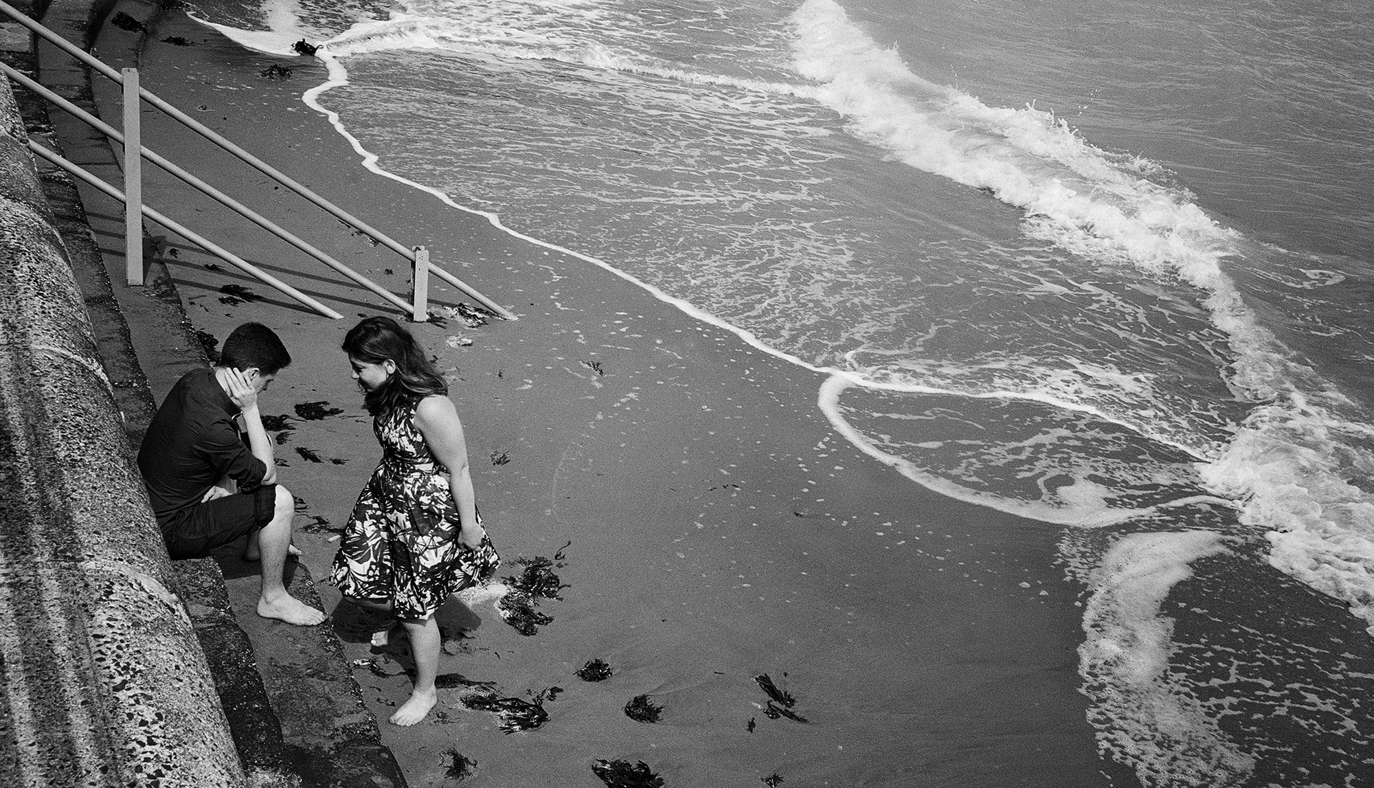 @WellerMonica · 19h I caught this couple in one of my favourite places: Louisa Bay, Broadstairs in Kent. Olympus Trip camera and Ilford XP2 film @ILFORDPhoto #FridayFavourites #LoveFilm