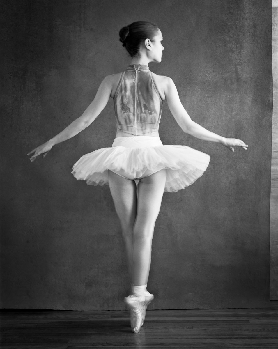 Image of ballerina Viktory by Simon Goodacre shot on ILFORD FP4 plus 4x5 black and white film