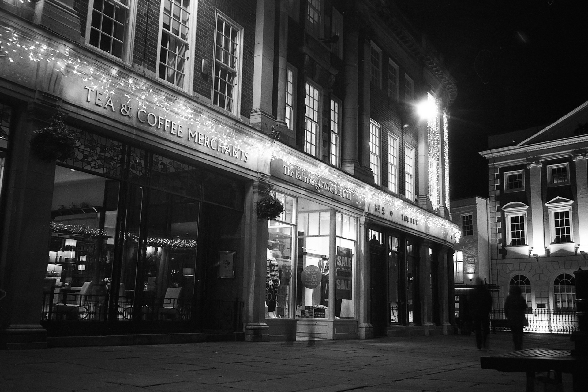 @calor_gas_terry Here's my #nighttime shot for this week's #ilfordphoto #fridayfavourites - a long exposure from York in my XA with the wonderful Delta 100