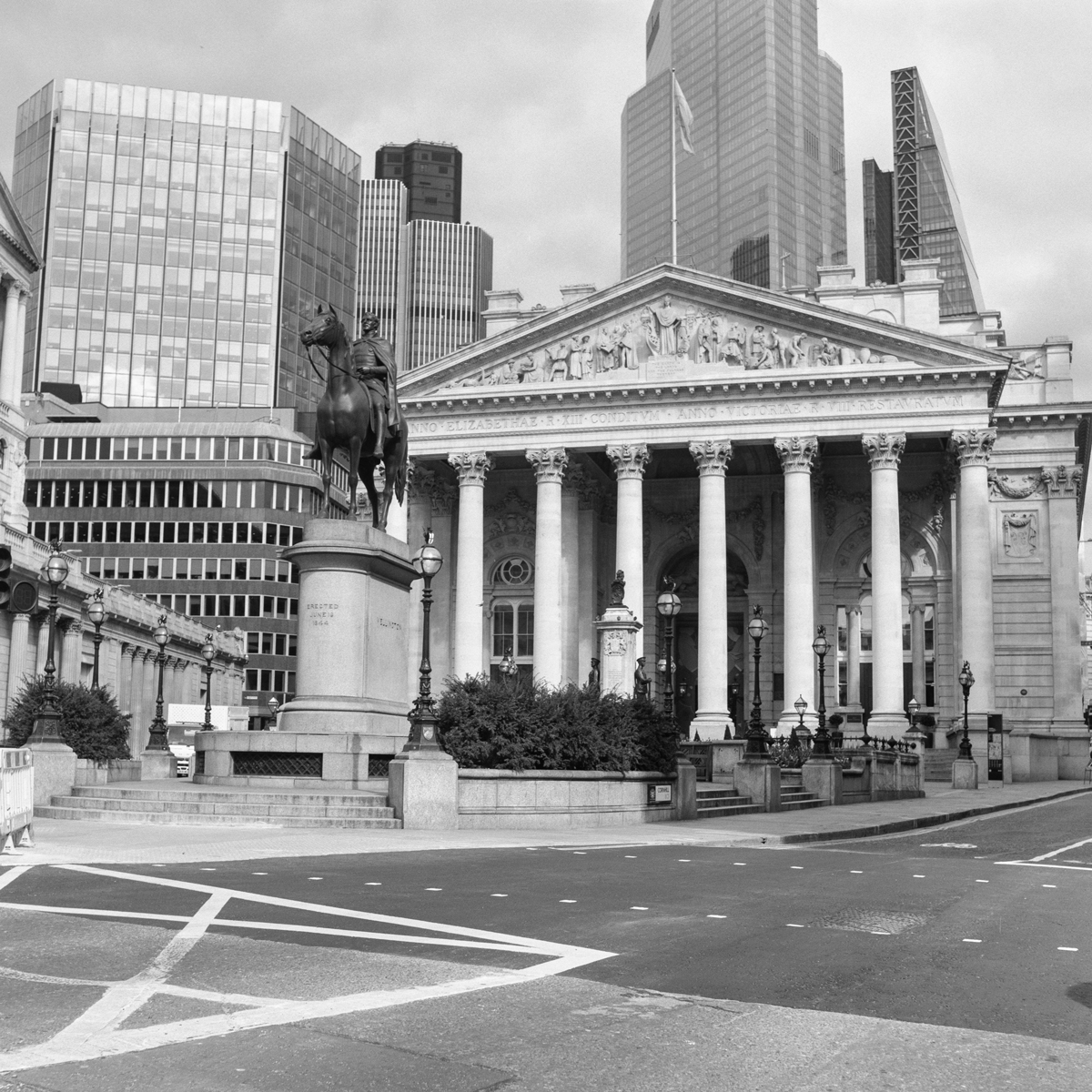 Lockdown London Images @lckdldn shot on ILFORD black and hite film by Giacomo Mantovani