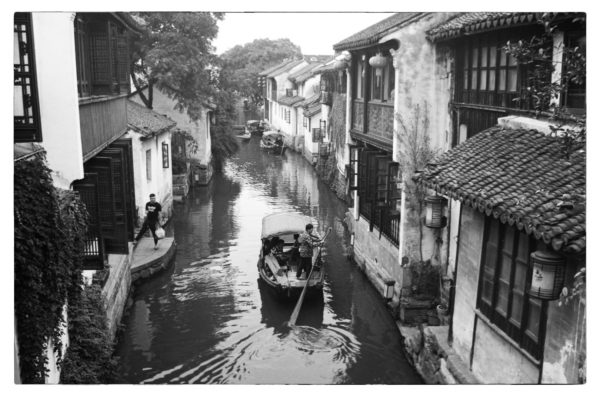 @CarlosCarreter Minox 35 GT-E + XP2 Super. 3) Zhouzhuang All pictures taken in China, 2019. #ilfordphoto #fridayfavourites #shotonXP2