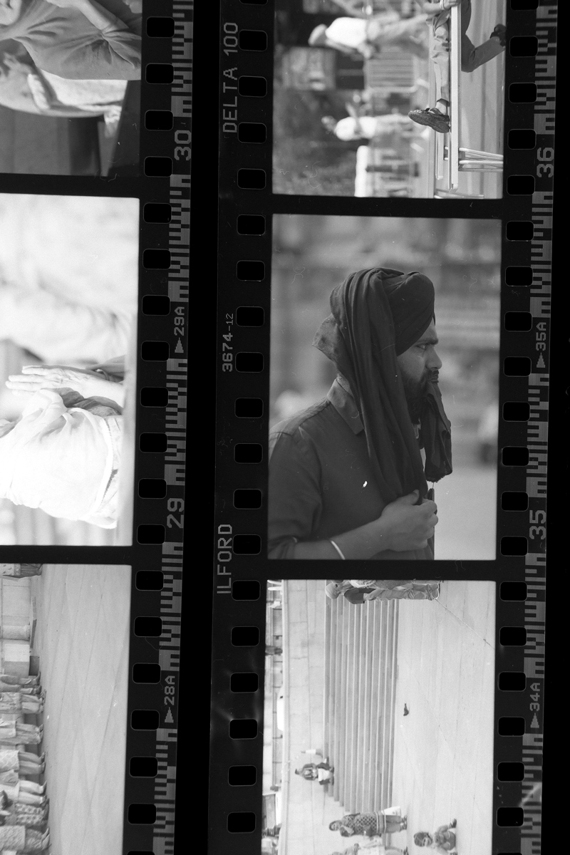 Black and white film image of Sikh remembrance day shot on ILFORD Delta 100 film by Simon King