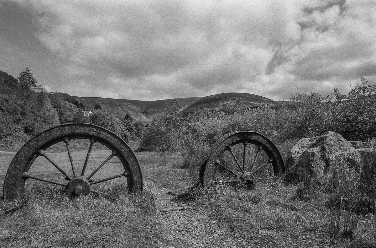 @timdobbsphoto From my 1st ever roll of Kentmere film .. Nikon F100 on Kentmere 400 dev in ilfotecHC for #ilfordphoto #fridayfavourites #kentmerefilm whole roll can be seen here .. https://timdobbsphoto.com/2020/05/12/first-time-shooting-kentmere-400-the-whole-roll/ @ILFORDPhoto 5:52 PM · Se