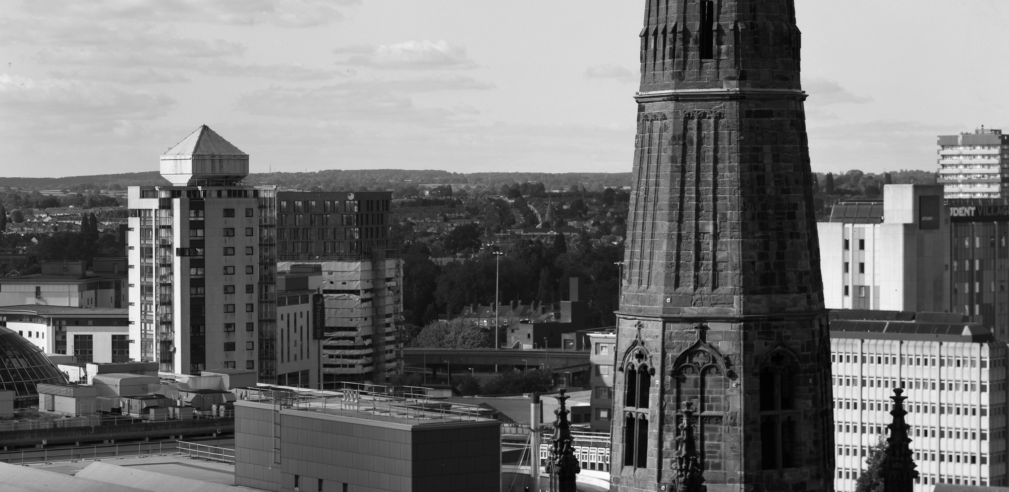 Coventry - Ilford Delta 100 4x5 EI100 - Chroma Camera