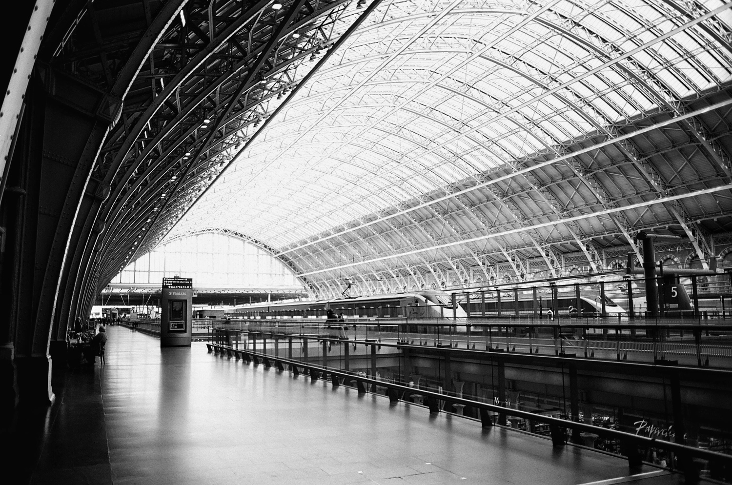 Black & white film photography by Sandeep Sumal StPancrasStation_XP2_OlympusOM1n