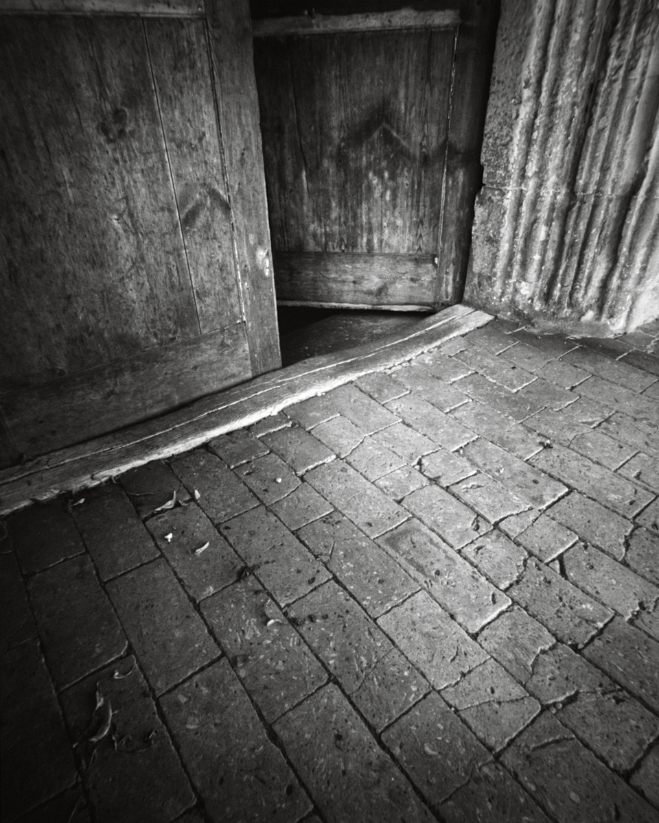 Door-Pinhole-FP4