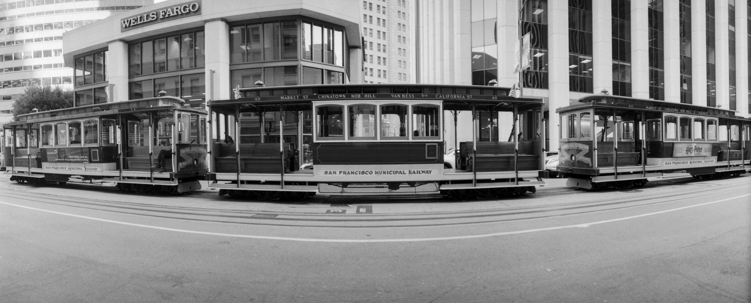 @klizana California St. Cable Car #believeinfilm #ilfordphoto #FP4 #fridayfavourites #panoramic #horizont