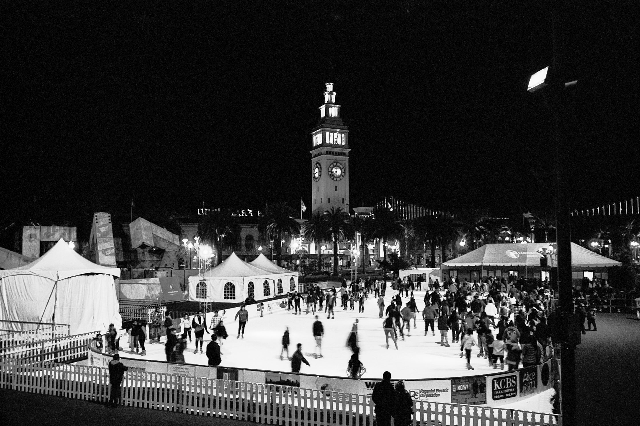 @adiw1202 · 12h Replying to @ILFORDPhoto #December means outdoor ice-skating! #ilfordphoto #fridayfavourites #ilford XP2 Super 400 with #leicaM6