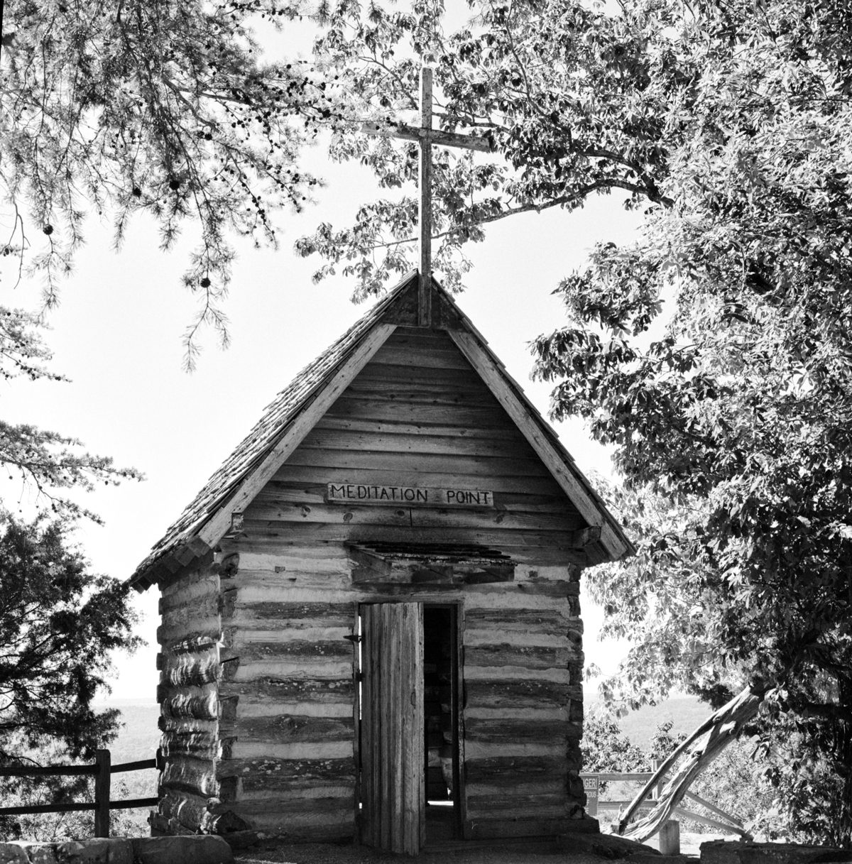 @bsanfordjr · 16h Replying to @ILFORDPhoto Meditation Point, Palisades Park, Blount County Alabama #worshipfilm #ilfordphoto #fridayfavourites #ilfordhp5