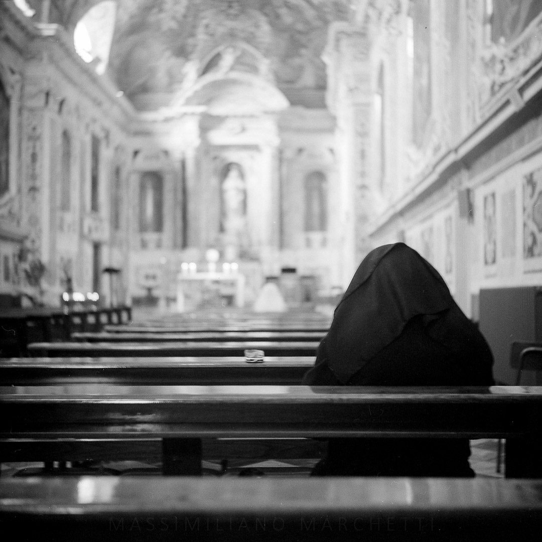 @emmef2 · 4h Replying to @ILFORDPhoto Concattedrale di Sansiro - Sanremo, Italy #ilfordphoto Delta 400 with Ikonta 521/16 #worshipfilm #fridayfavourites