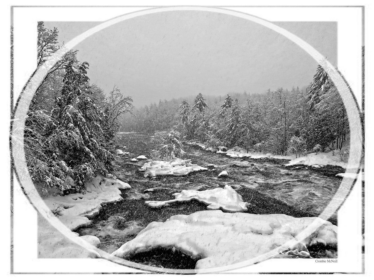 18. Picturesque snow scene in Quebec. 24 f2 shot at 1/500 f8.