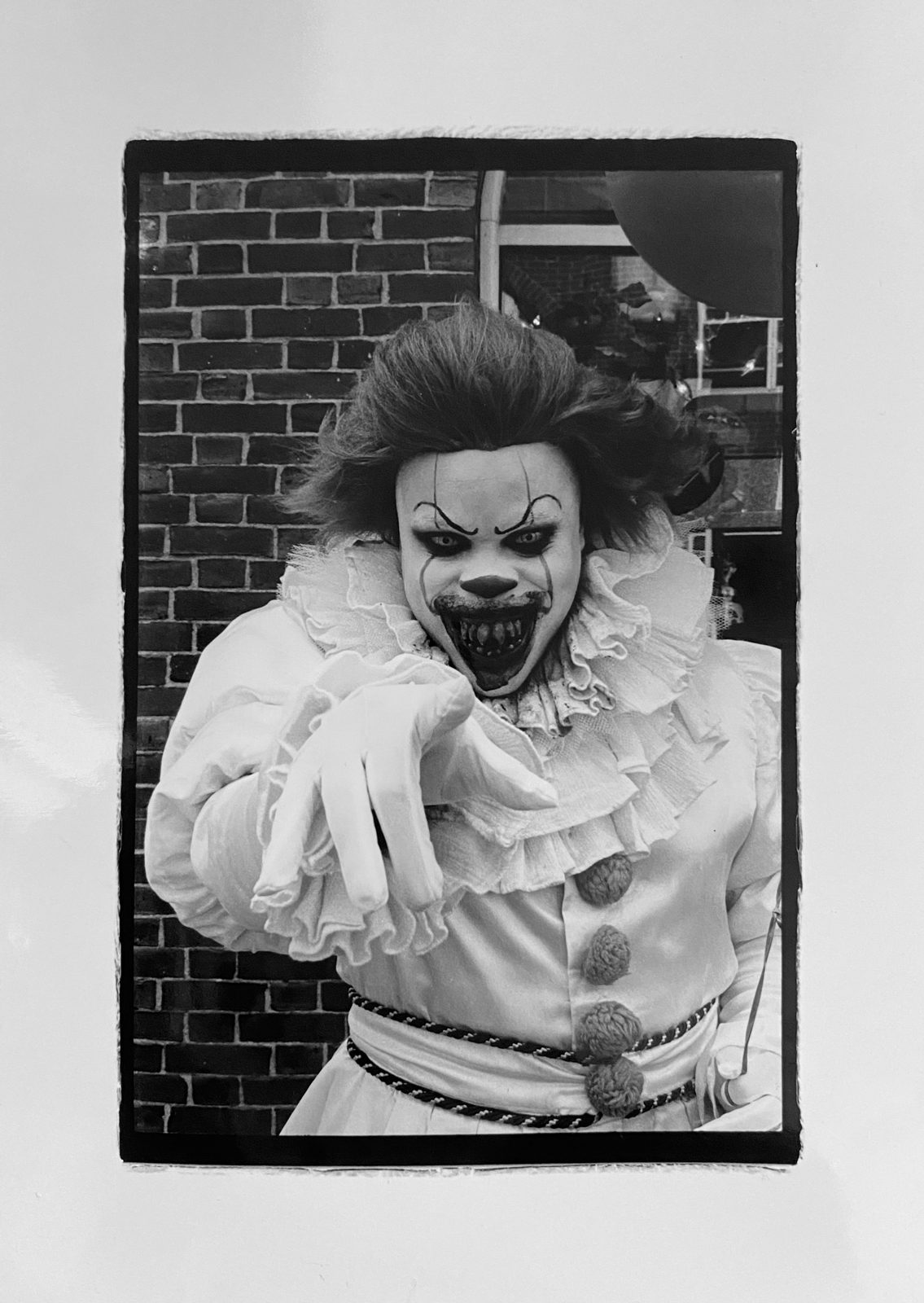 “clown”-city-busker shot on ILFORD HP5 plus film by Jessica Martinea