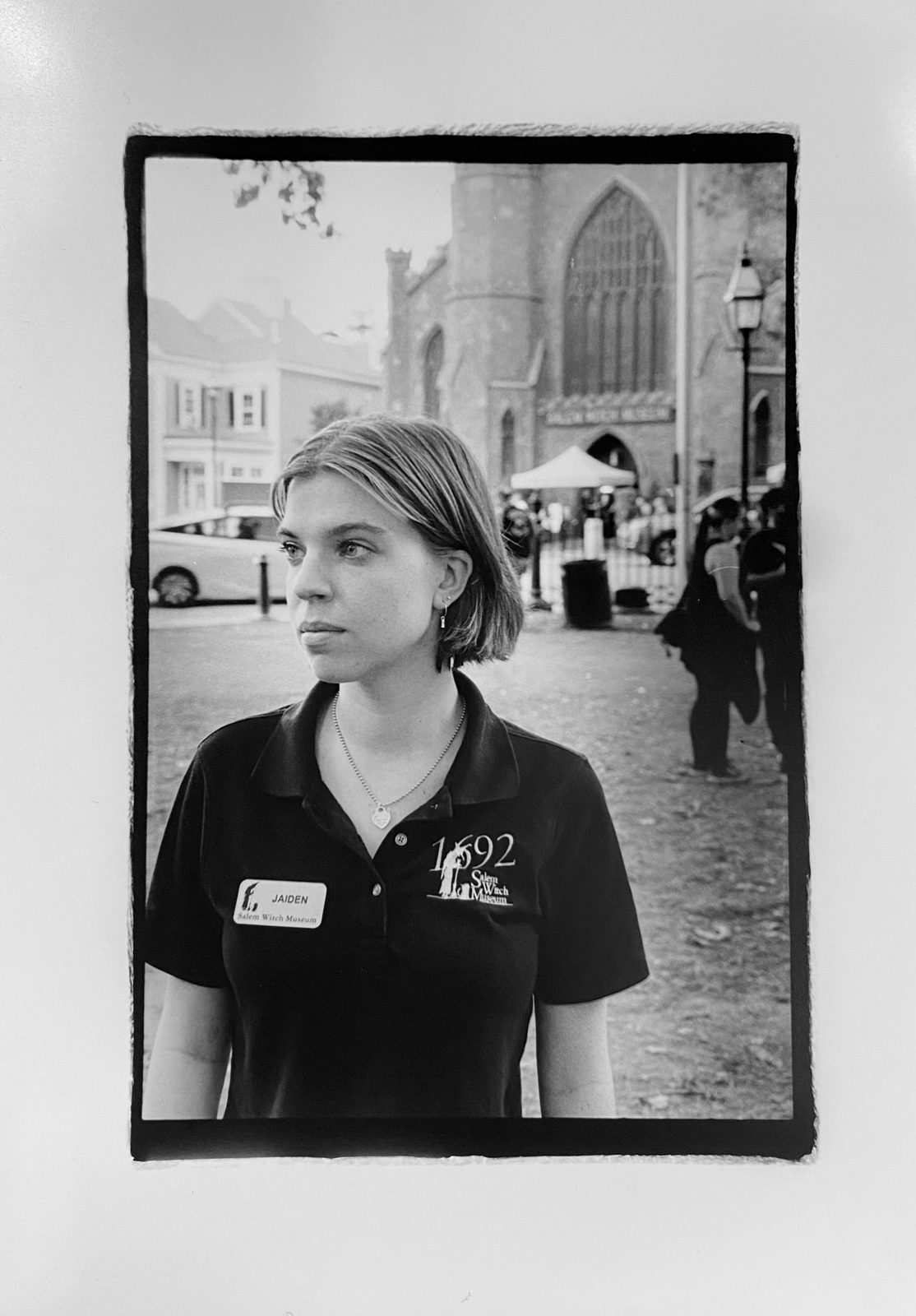 “lunch-break”-tour-guide shot on ILFORD HP5 plus film by Jessica Martinea