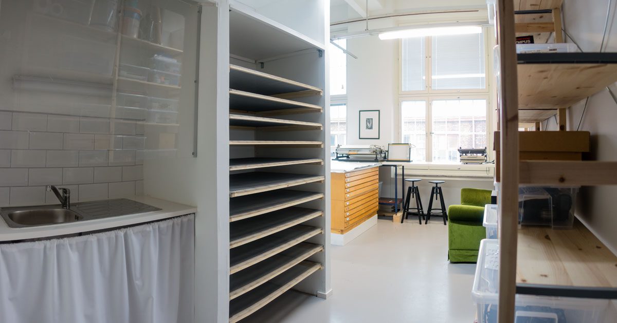 Photo of a finishing drying room after printing