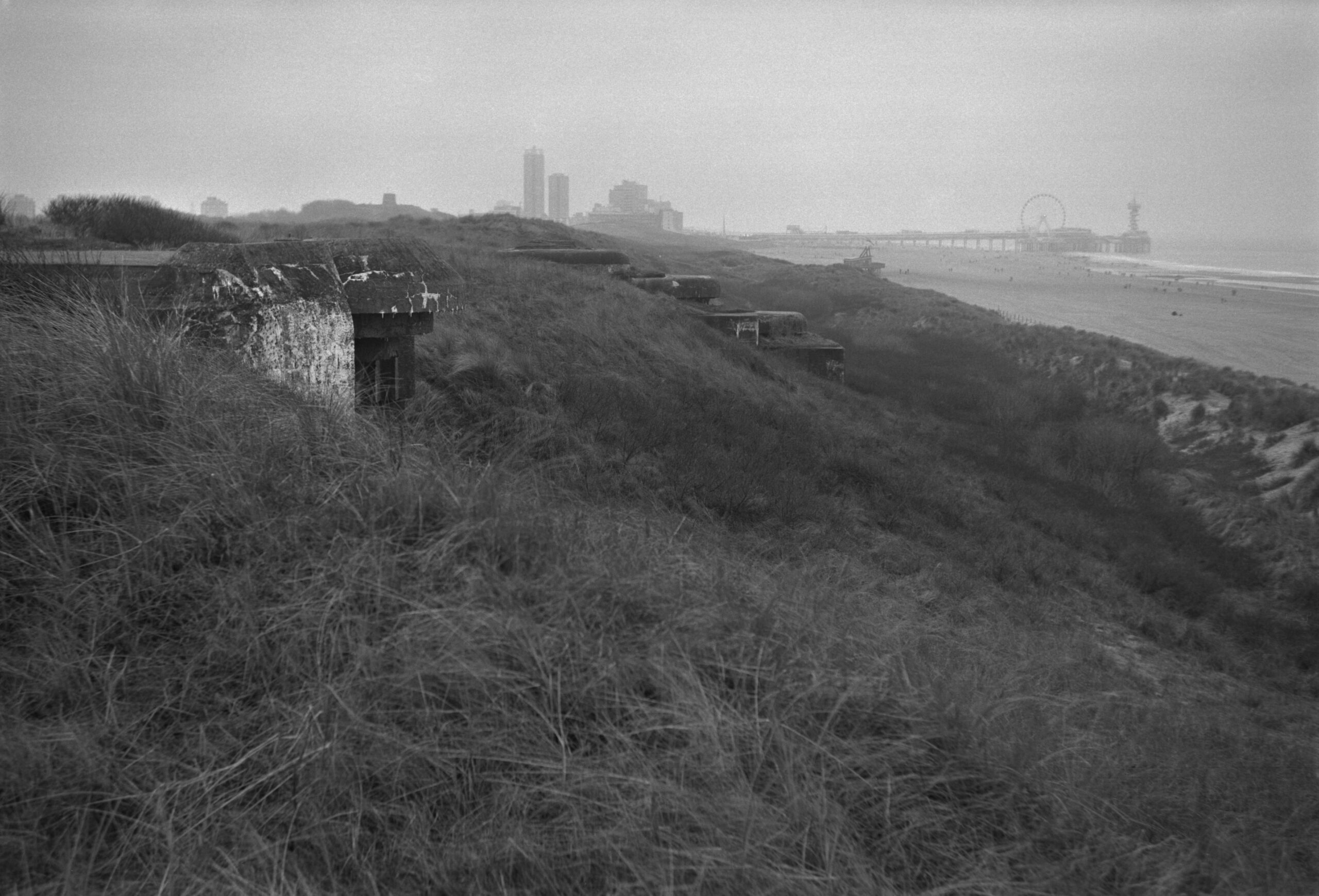 @itsnotaphoto Replying to @ILFORDPhoto Scheveningen, New Year's Day 2020. Balda Baldalux with HP5 Plus. #ilfordphoto #fridayfavourites #NewYearNewFilm