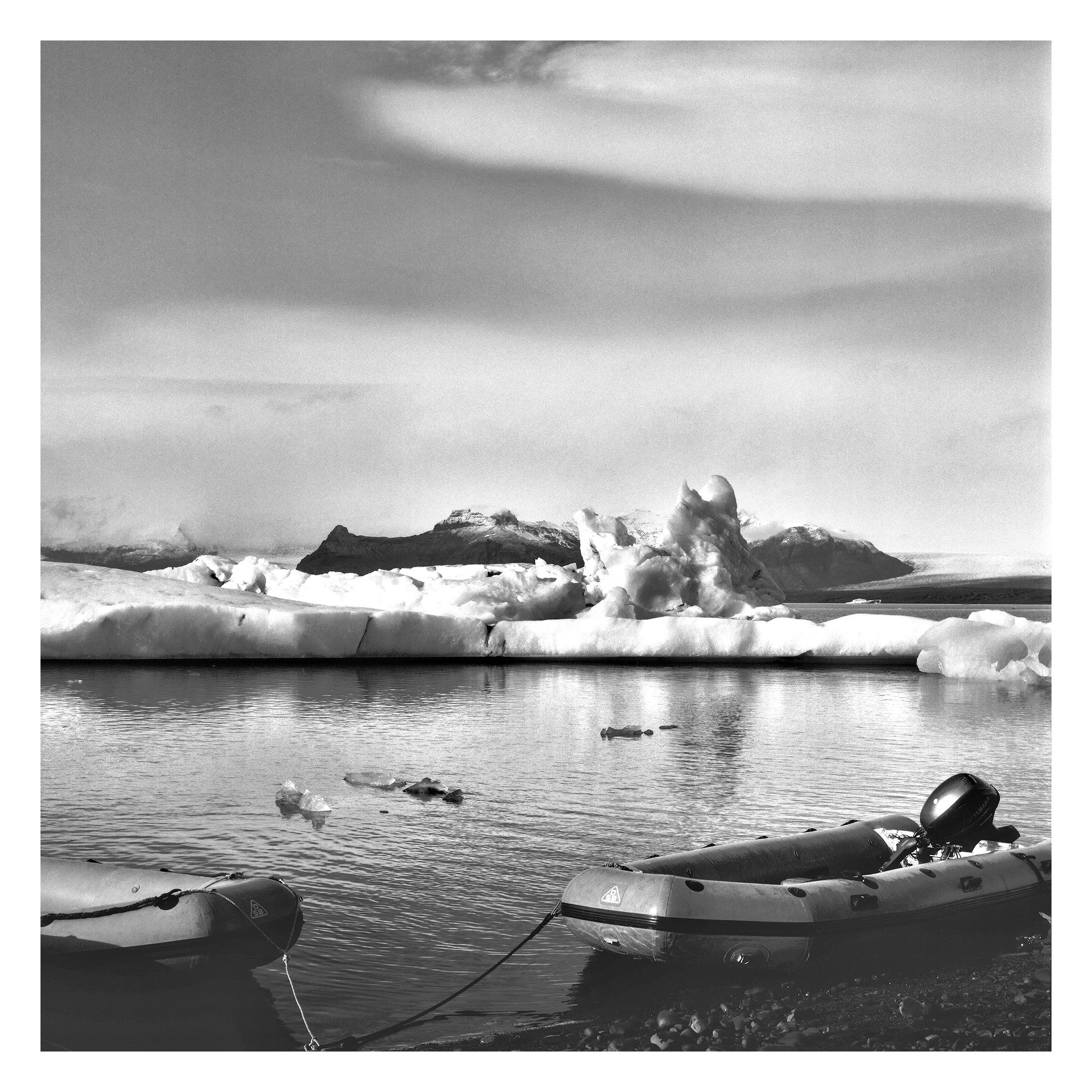 @peter_durst For @ILFORDPhoto #fridayfavouites here is a photo of the Glacier Lagoon on Iceland’s ??Southern coast, #madewithortho on the Hasselblad w 80mm no filter. September 2021. #ilfordortho #believeinfilm