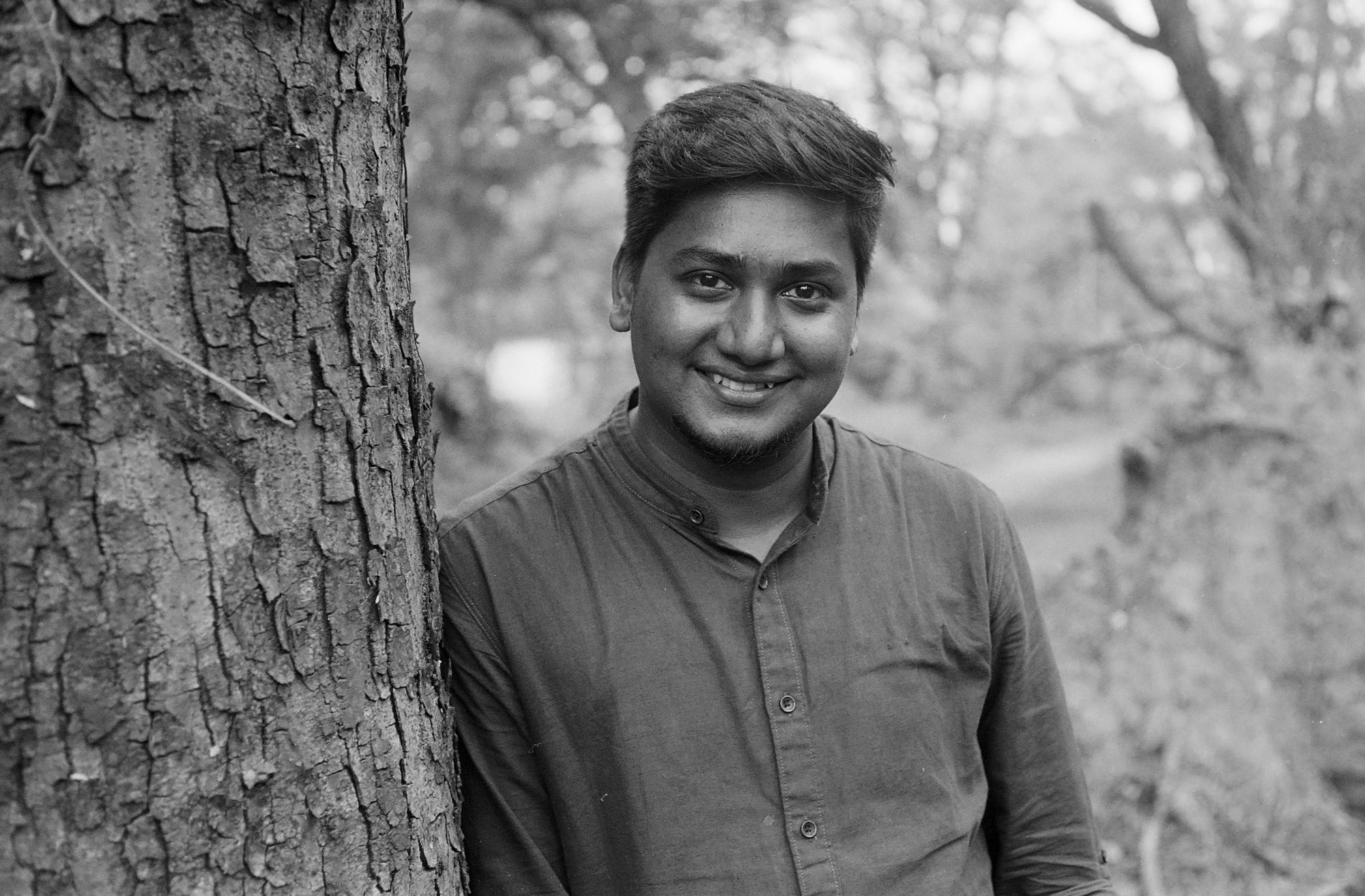  Planting Cabbages @PlantingCabbag1 · 7h Replying to @ILFORDPhoto My friend Param at the Kolkata Botanic Gardens Leica M3, Summicron 50mm f2, #ilfordortho in ID-11 #fridayfavouites #madewithortho (I'm @midtonegrey on Instagram)