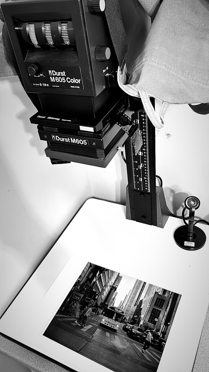 Black and white picture of an enlarger