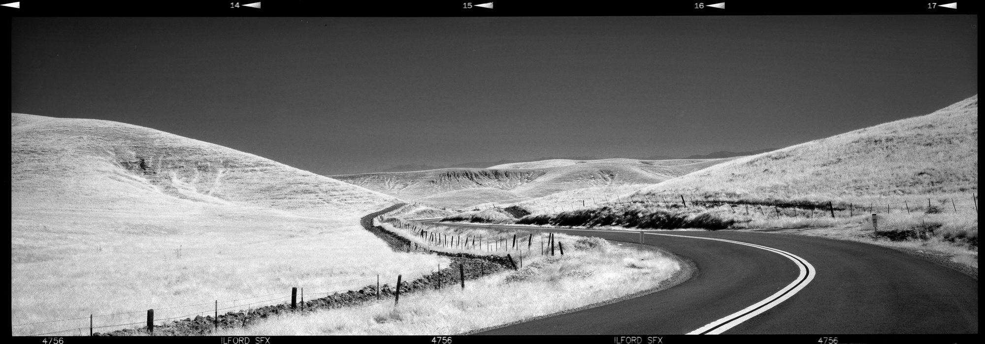 Black and white shot of Central Valley, California by Eugene Nikiforov. Shot on ILFORD SFX200 film 