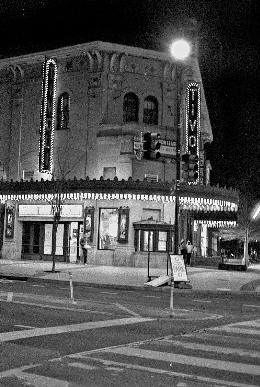 ‪A Sam in Motion‬
 ‪@asaminmotion.bsky.social‬
· 21h
I'm really enjoying the #shotinthedark theme as an excuse to look back through my photos for nighttime shots. This was the first time I tried #ilford Delta 100, a film I really like and have shot again. Another dusty #fridayfavourites from the archive!

📷 Canon Rebel
🧪 D-76 [1:1]

#believeinfilm