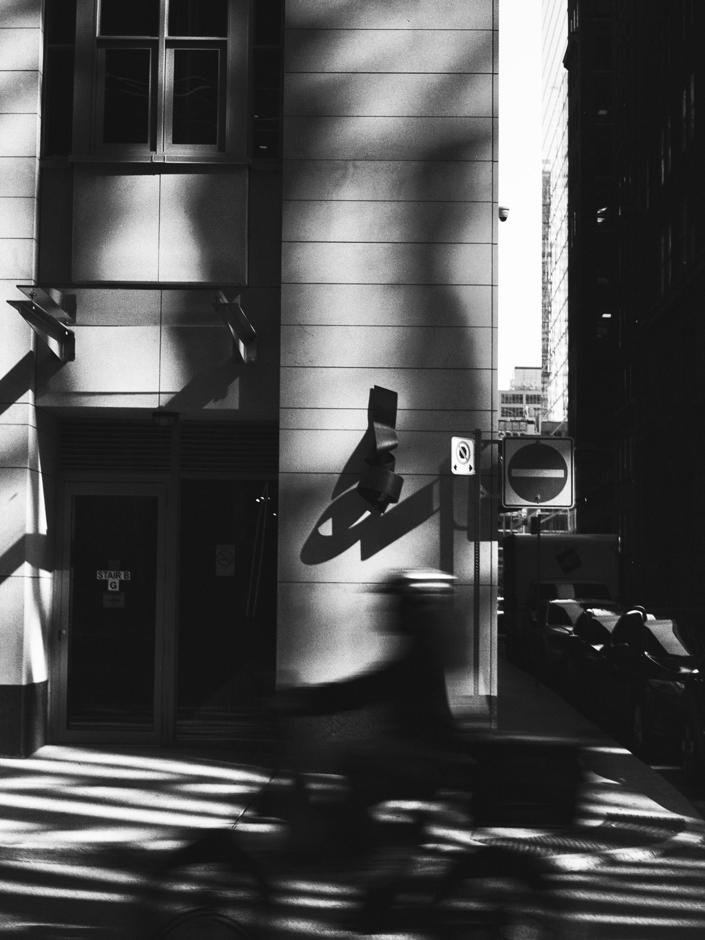 leicalove1966 • Toronto Financial District 8 likes A Friday favourite. Sheppard Street, in the Toronto Financial District. A fun play of light. #fridayfavourites #ilfordpanf50 #shotinthedark #leica_camera #leicam4 #leicacanada #filmonthestreet