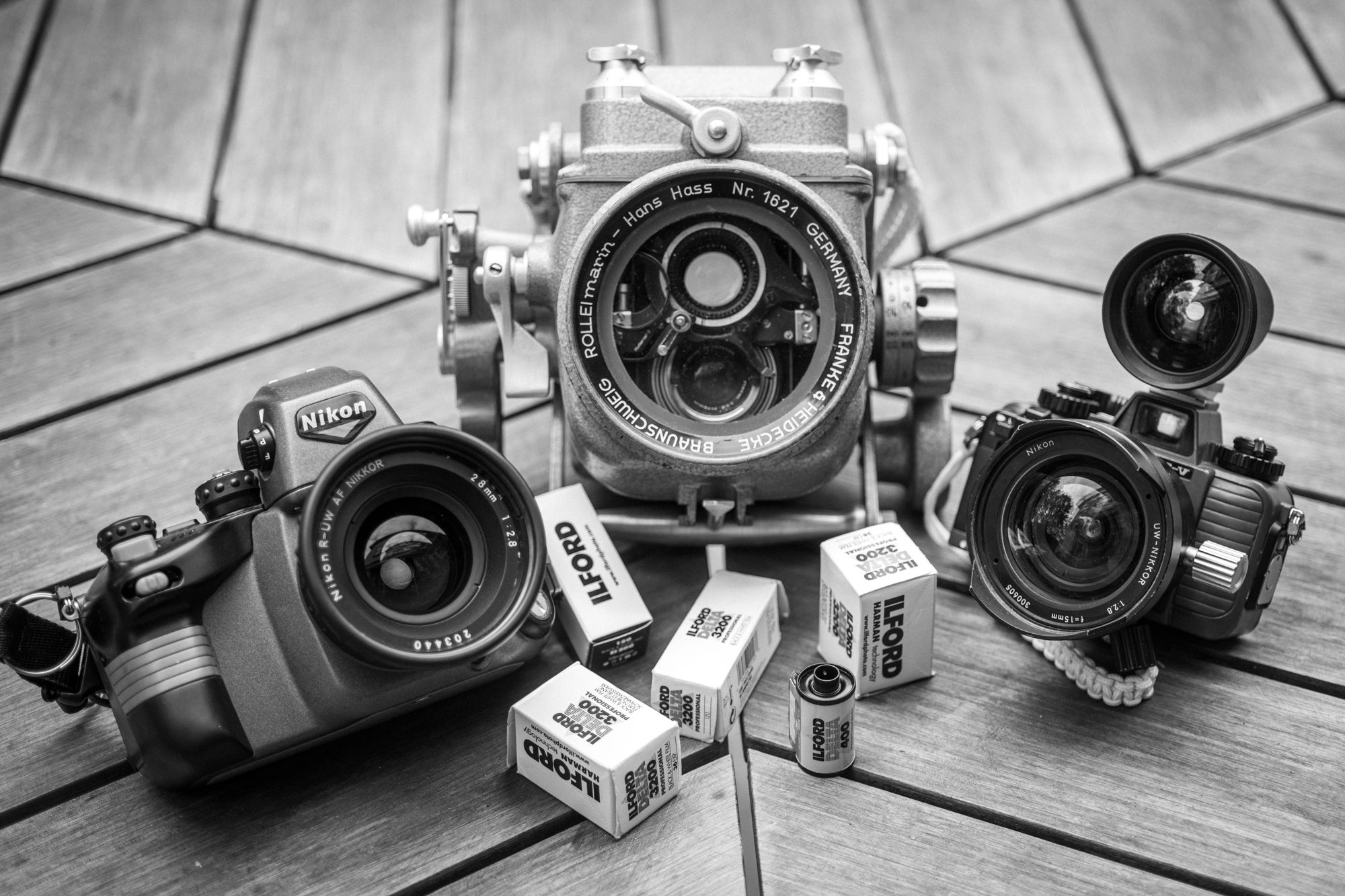 From left to right: Nikonos RS, Rolleimarin with Rollei@lex 3.5F, and Nikonos V with 15 mm.