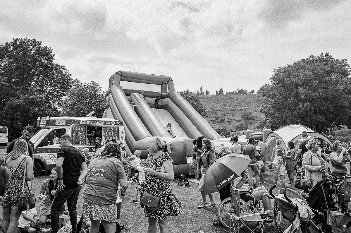 @timdobbsphoto"Day out" .. Canon AV1, 50mm f1.4 on ilford XP2 for #fridayfavourites @ILFORDPhoto