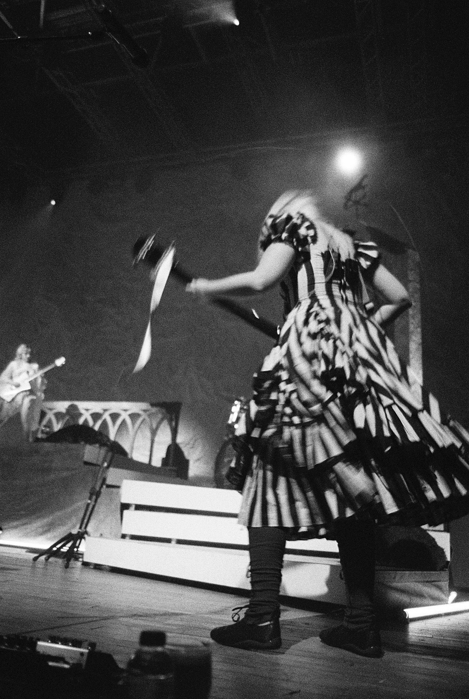 The Last Dinner Party, Delta 400