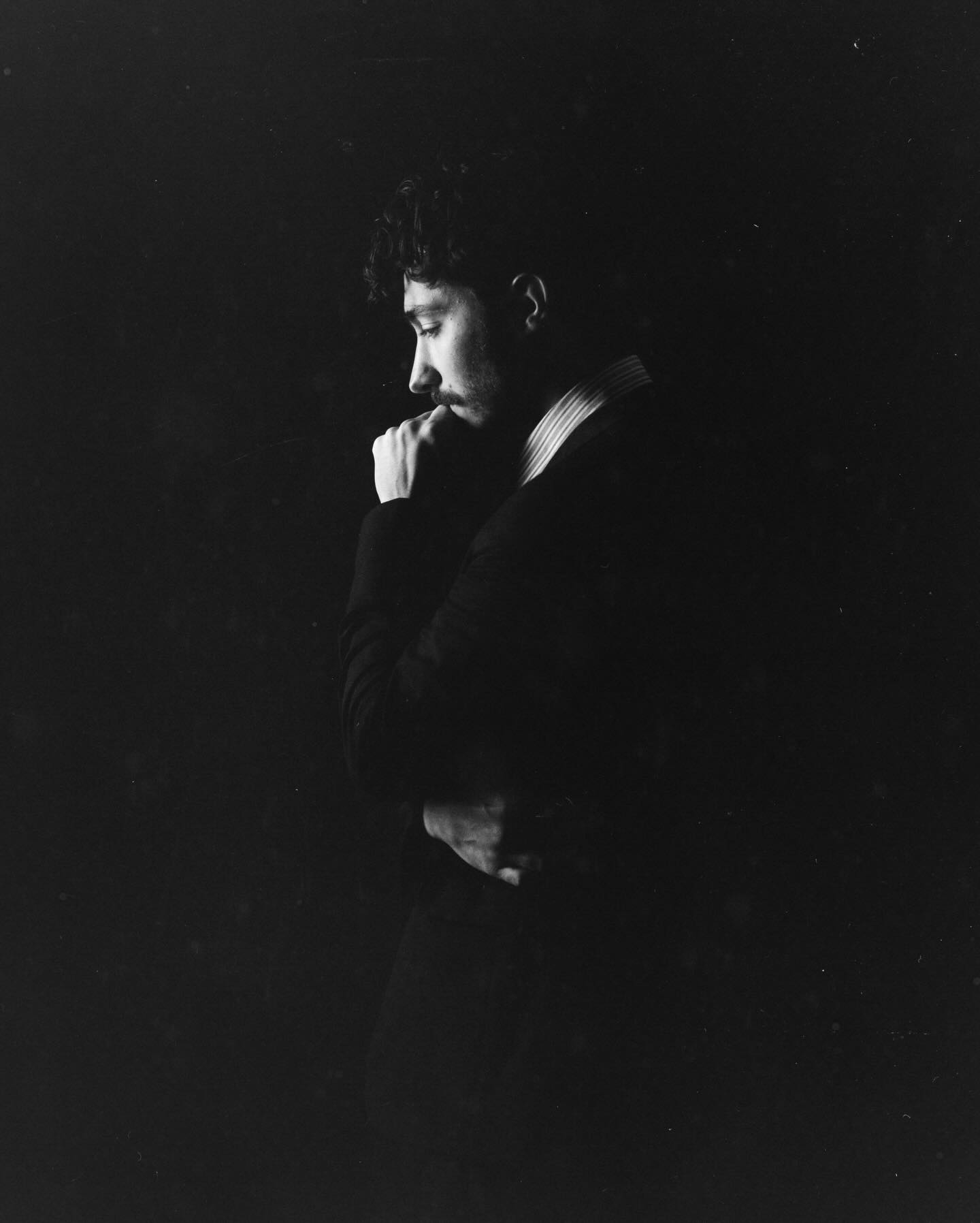 rubylove.photo• Northwest Arkansas 66 likes Large Format 8/21 . . Ilford HP5 4x5” sheet film Photo Assistant: @t.b.h_photography . . . #filmphotography #filmphotographer #ilfordhp5 #darkroom #fridayfavourites