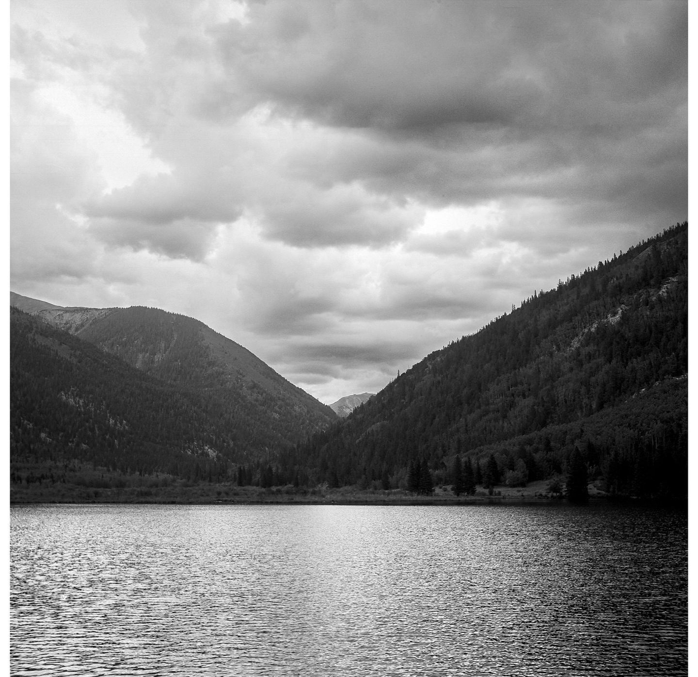 steez.41 • The West Liked by robertsdistributors and 102 others Montana ➡️ Wyoming ➡️ Colorado… all on one roll through an ancient folder. 🎞 Ilford Pan F Plus 50 📷 Fuji Super Fujica 6 🧪 X-Tol 1+1 #ilfordphoto #ilfordpanf #fridayfavourites #superfujica6