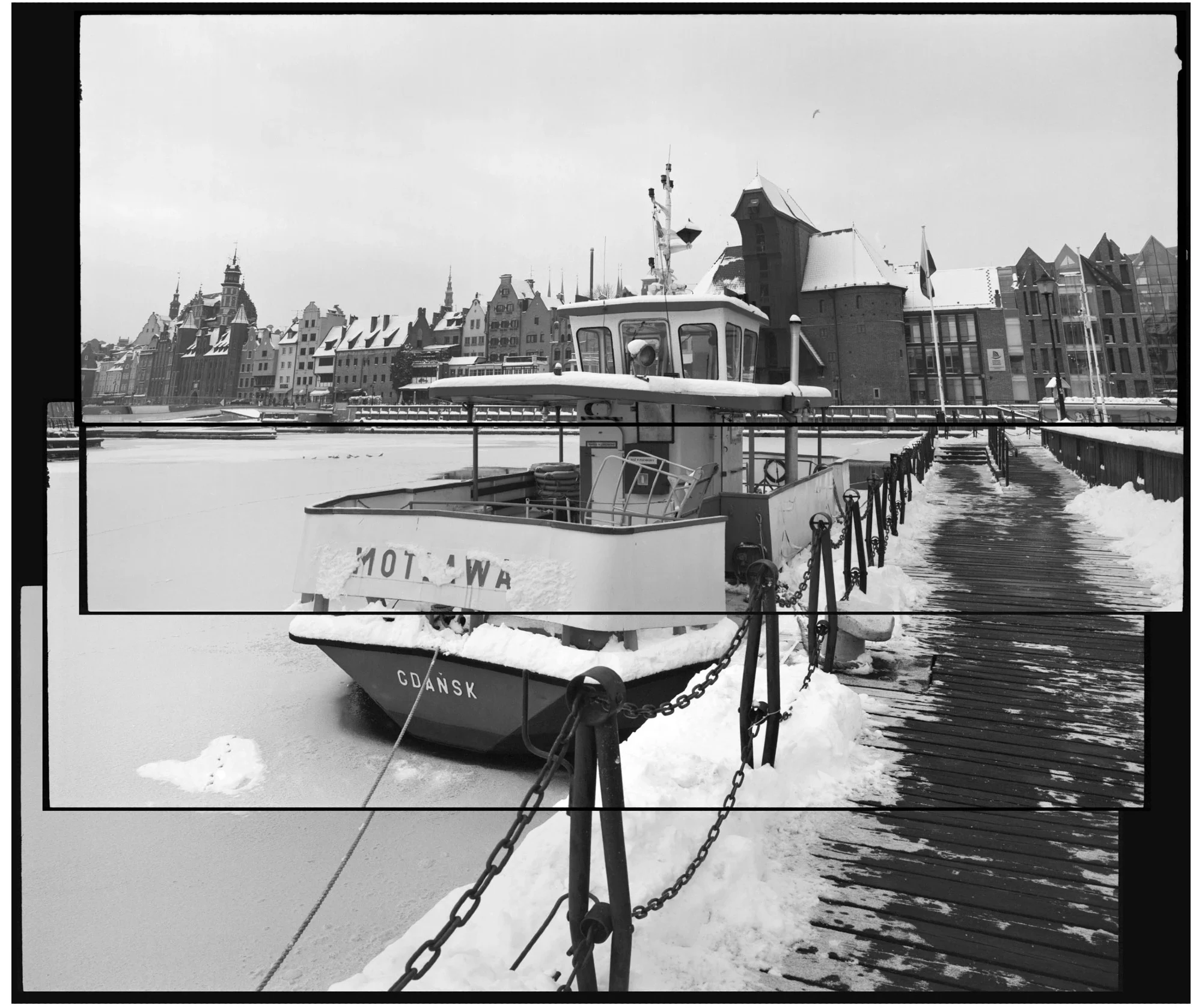 Mikołaj Połoczański‬ ‪@mikuldo.bsky.social‬ · 5d The Motława ferry on Motława River. Winter in Gdańsk II. 4 x Hasselblad xpan II+45/4; Ilford xp2super. #ilfordphoto @ilfordphoto.bsky.social @ilfordphoto.com #fridayfavourites #ilfordxp2 #Hasselbladxpan #analogpanorama #panophotos #shootonfilm #beliveinfilm #bnwphotography #polskapanoramiczna