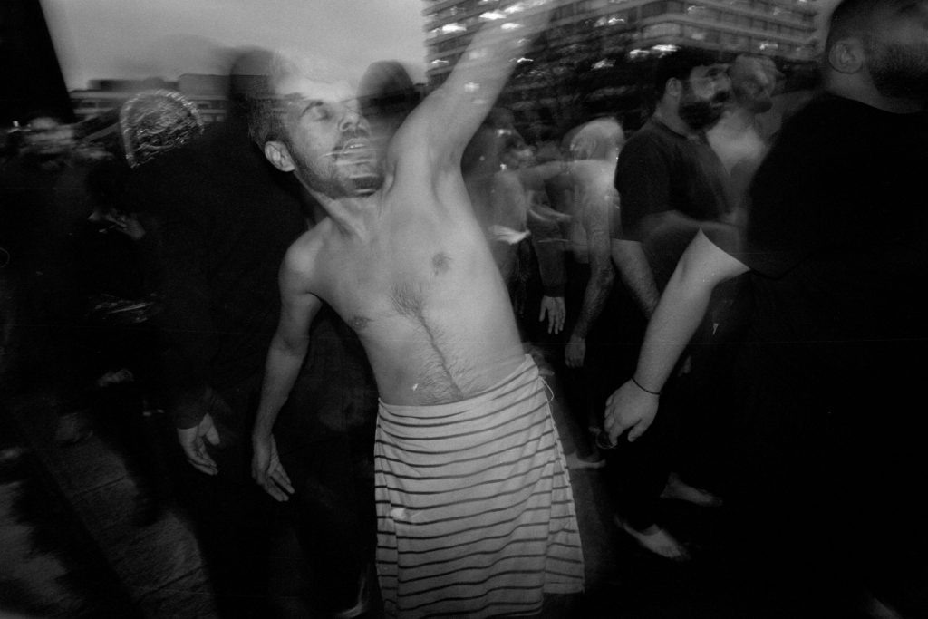 Delta-400-Motam-on-Westminster-Bridge