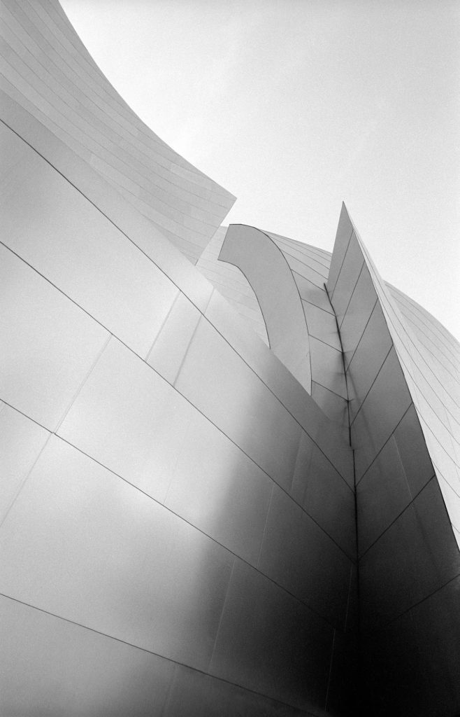 IncidenceMatrix‪@incidencematrix.bsky.social‬ Follow back Assembly of Broken Symmetries Minolta CLE Voigtlander 21mm f/4 Color-Skopar lens Ilford FP4+ film XTOL 1:1 flic.kr/p/2s7kmG7 #FilmPhotography #Photography 🎞️ 📷 #BelieveInFilm #FilmIsNotDead #Ilford #FP4Party #Minolta #Monochrome #BlackAndWhite #ClassicMono #Urban #CA #FridayFavourites